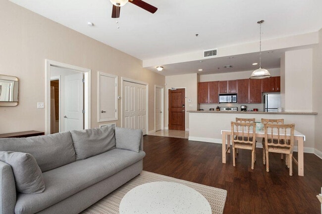 Photo - 925 Common St Unit ID1266924P