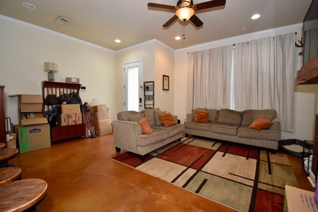 Photo - 3 Bed, 2 Bath Home in Ruston