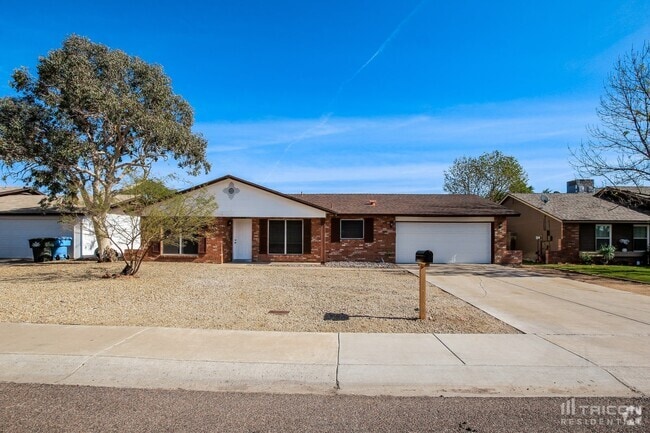 Building Photo - 19651 N 3rd Dr Rental