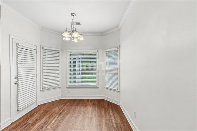 Photo - 1296 Crown Terrace