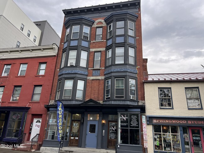 Building Photo - 150 4th St Unit 14