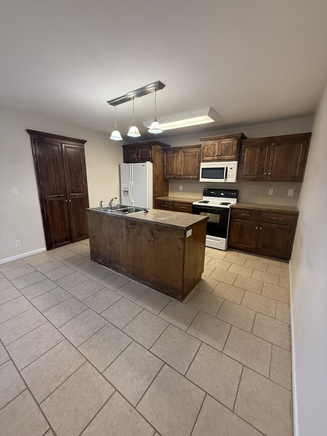 Photo - 1108 Kimmy Ln