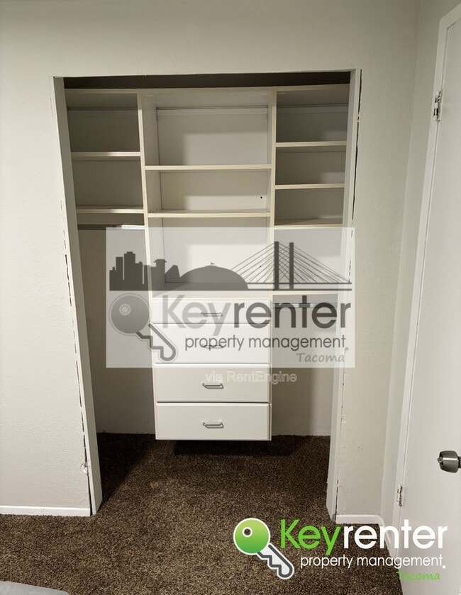 Photo - 1302 E 40th St