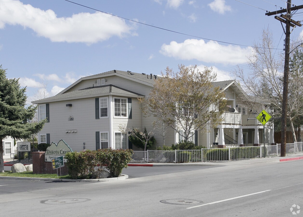Photo - Dakota Crest Apartments