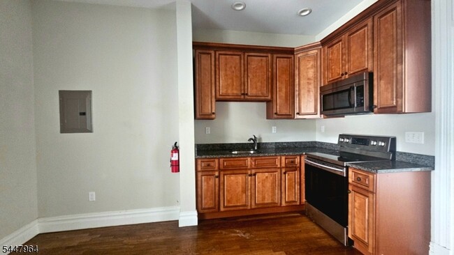 Photo - 199 Main St Unit 7