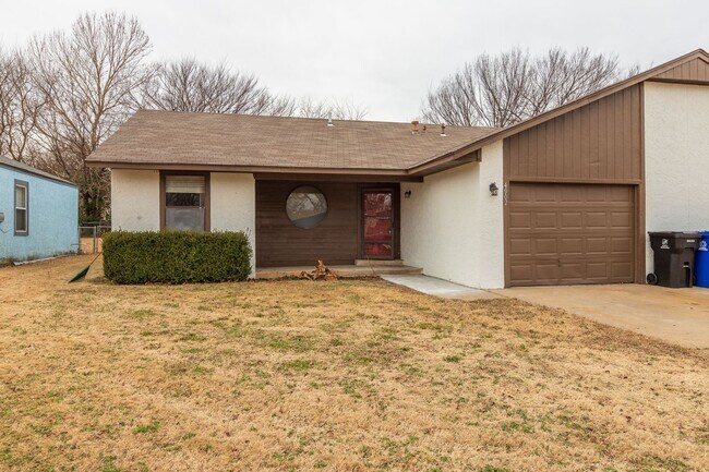 Photo - 4902 S Gum Ave Unidad 4902