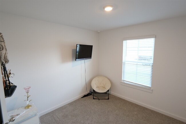 Building Photo - 1303 Lucciola Ln