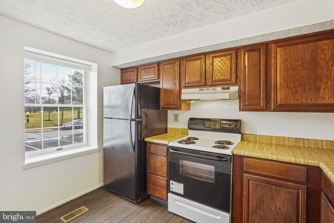 Photo - 3525 Laurel View Ct