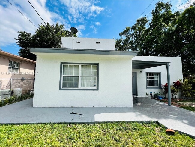 Photo - 1278 NW 44th St Unidad 2