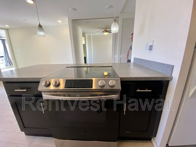 Photo - 320 Lili?uokalani Ave Unit Apt 1602