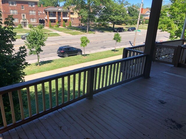 Provate Balcony - 14801 Clifton Blvd Unit 5