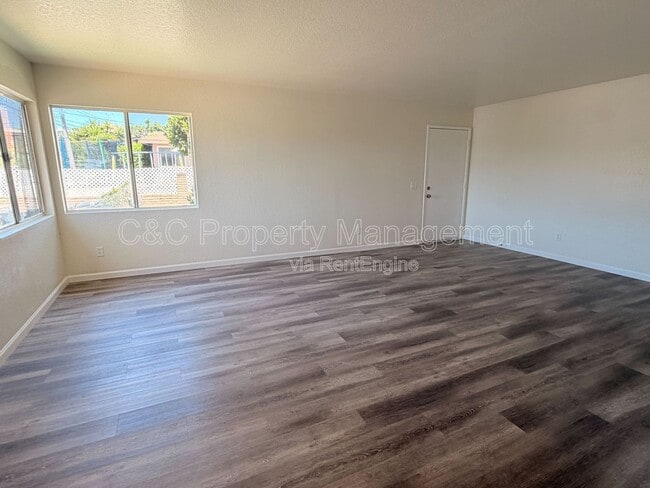 Photo - 219 Plymouth Dr Unidad A