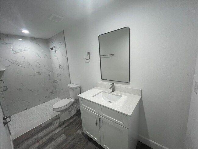 Photo - 10037 Amicola St