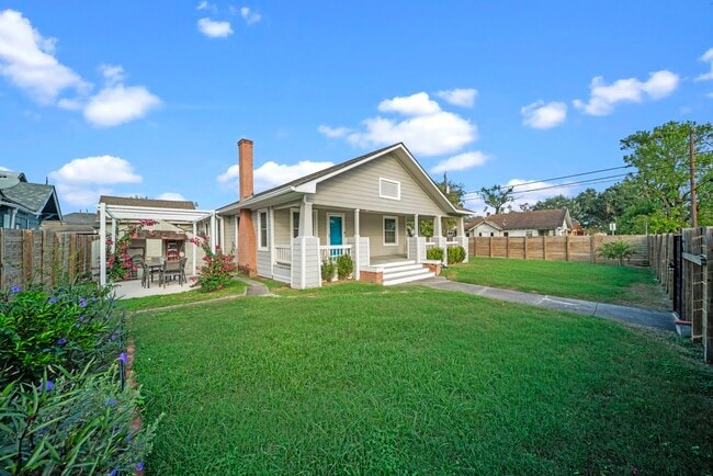 Photo - 5711 Sherman St