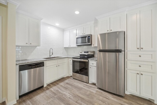 Photo - 300 Pecore St Unit 12