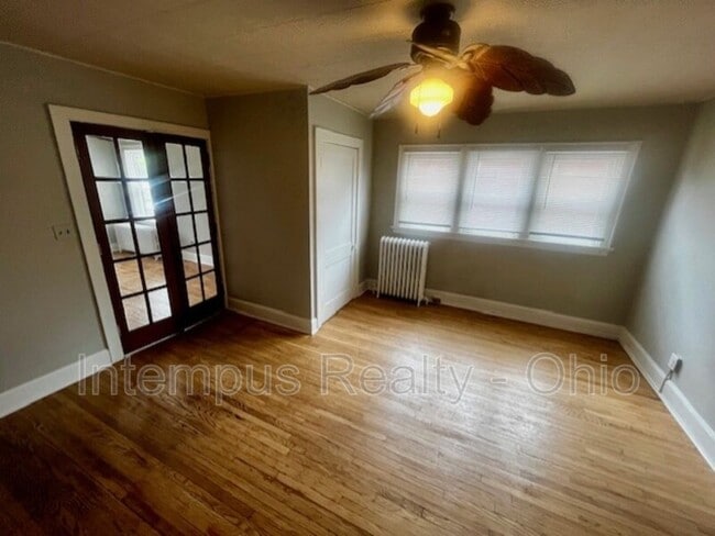 Photo - 4237 Vine St