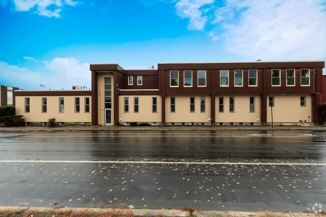 Building Photo - 540 Chestnut St Unit 12 Rental