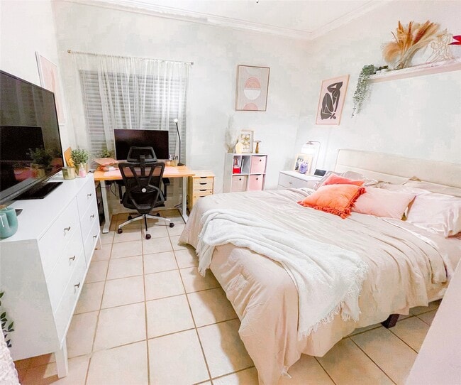 Photo - 921 Marine Dr Unit 214