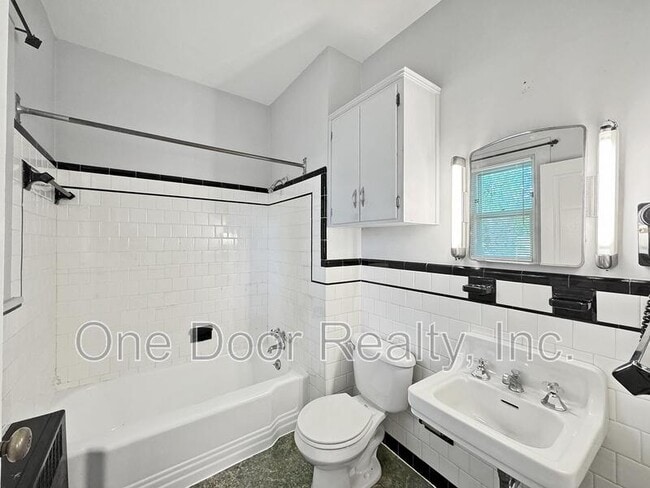 Photo - 727 Richmond Rd