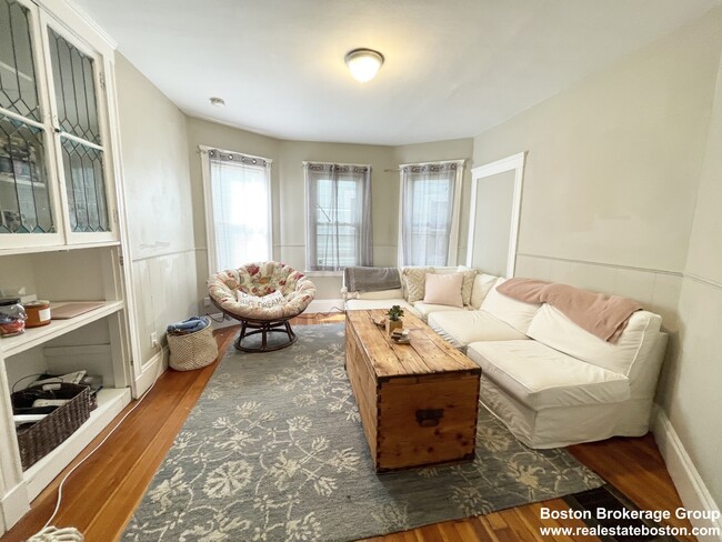 Photo - 9 Taft St Unit 1