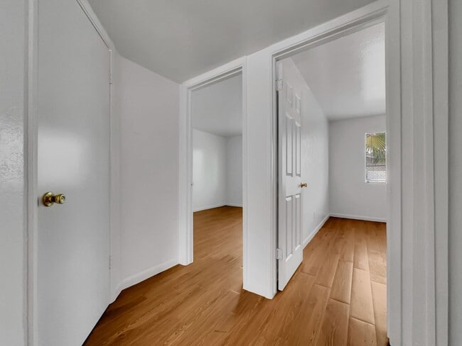 Photo - Central Phoenix 2/1 Ground Floor Super Clean. Unit 2