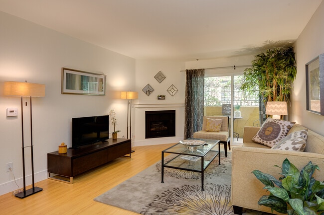 Photo - Metro Art West Hollywood Luxury Living