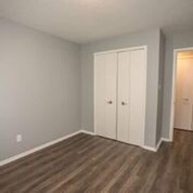 Photo - 2 Bedroom 1 bath - Completely renovated - ... Unit 50-104