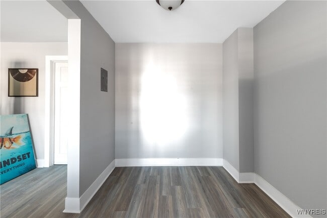 Photo - 1225 Hertel Ave