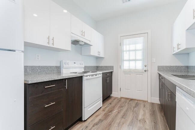 Photo - 1641 S Dandelion St