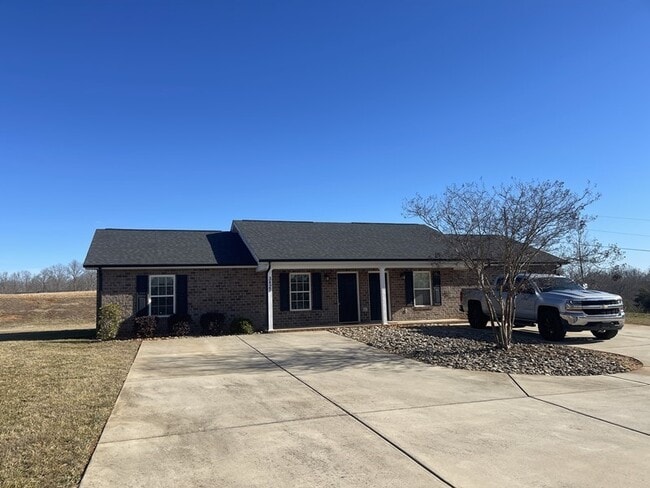 Building Photo - 2 BR, 1 BA Duplex available for rent in De... Rental
