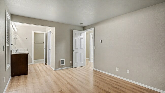 Photo - 19828 Military Rd S Unit 3