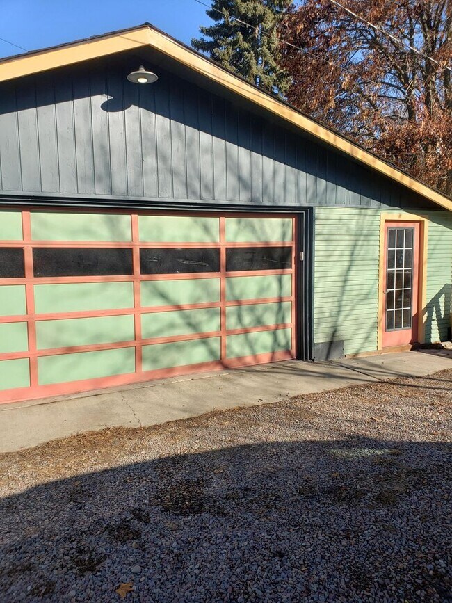 Photo - 4 Bedroom Home on Kalispell’s East Side – ...