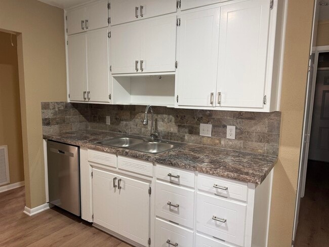 Photo - 2804 McGaha Ave