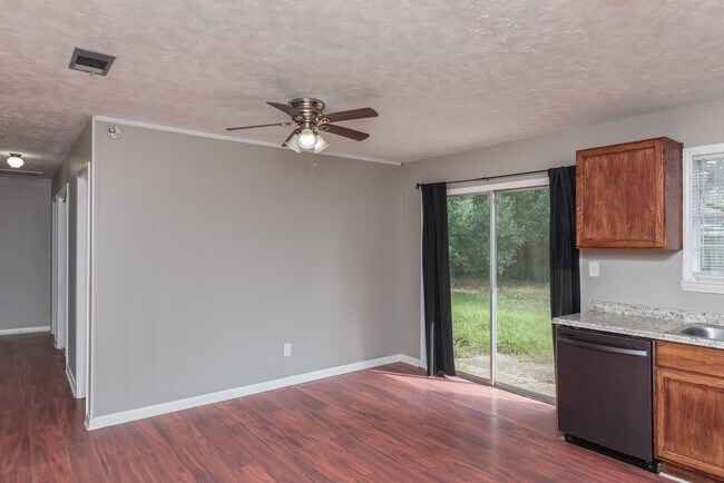 Photo - 525 Quigley Rd