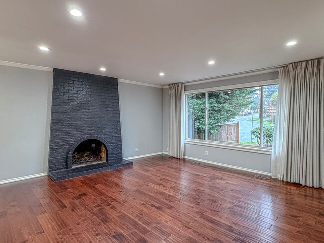 Photo - 17127 38th Ave W