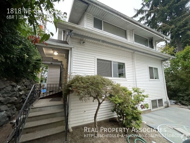 Building Photo - 1818 NE 55th St Rental
