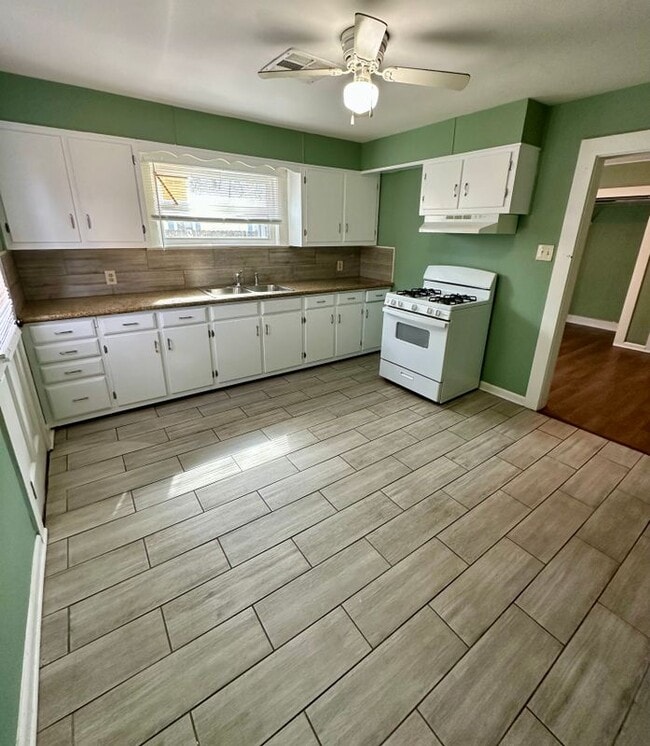 Photo - 455 Avenue A