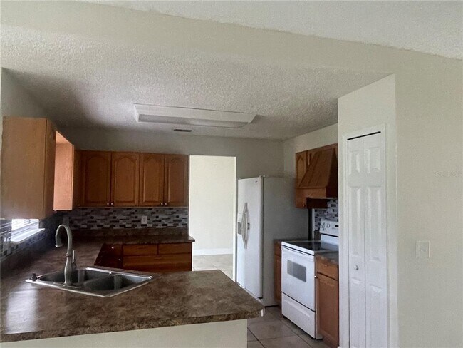Photo - 820 Blanc Ct