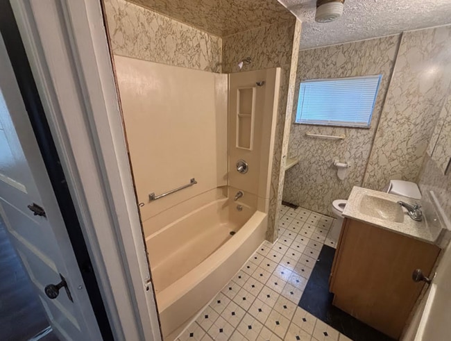 Photo - 2-Bedroom Apartment Available