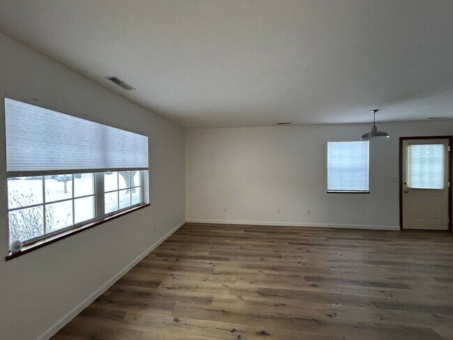 Photo - 917 N Clay St Unit 425 Clay Ct Apt 3