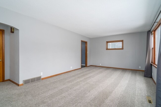 Photo - 1708 2nd Ave N