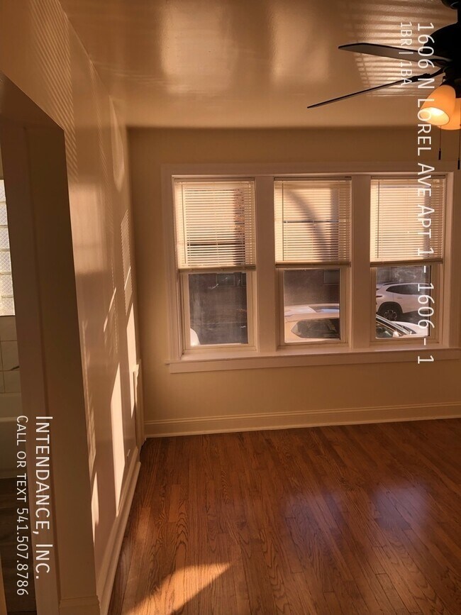 Photo - 1606 N Lorel Ave Unidad 1606 - 1