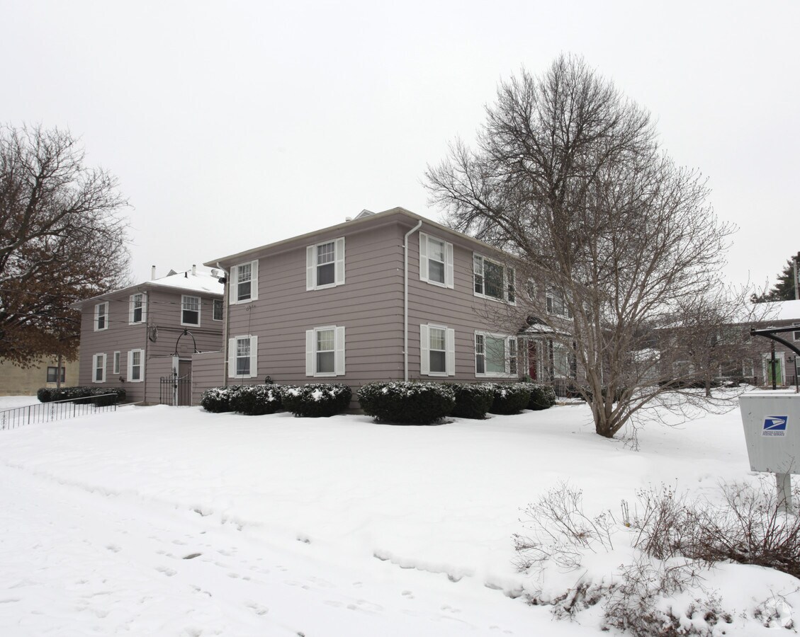 Woodshire Manor Apartments - Woodshire Manor Apartments