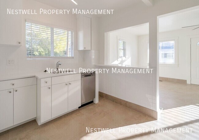 Photo - 2310 S Green St Unit A