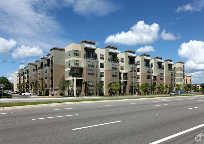 Lark Central Florida- Student Housing