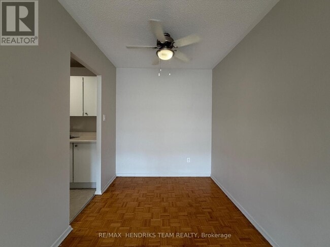 Photo - 49 Leaside Dr Unit 403