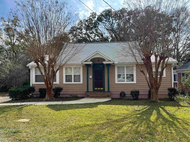 Building Photo - 411 Beard St