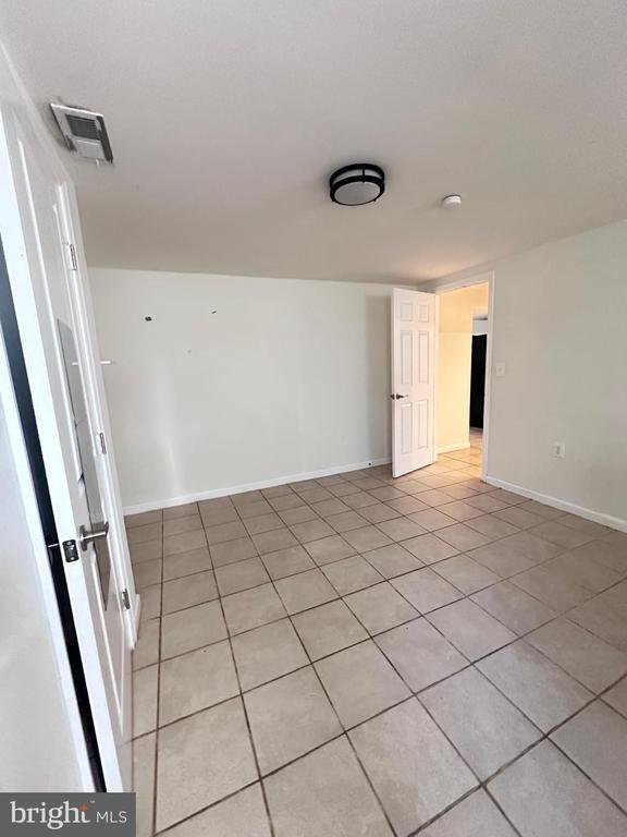 Photo - 9326 Wellington St