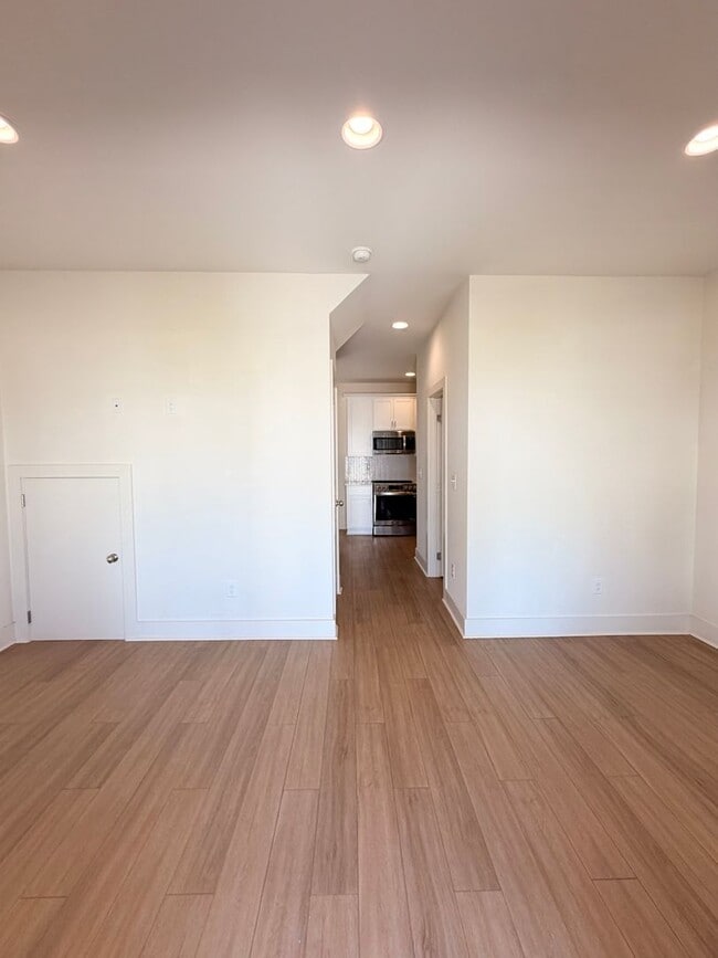 310 E Thach Ave