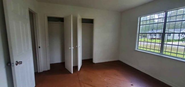 Photo - 2270 Johnson St